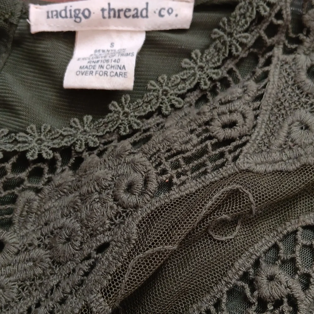 Elegant Olive Green Boho Lace Blouse.Size Small.EUC. - Picture 8 of 9
